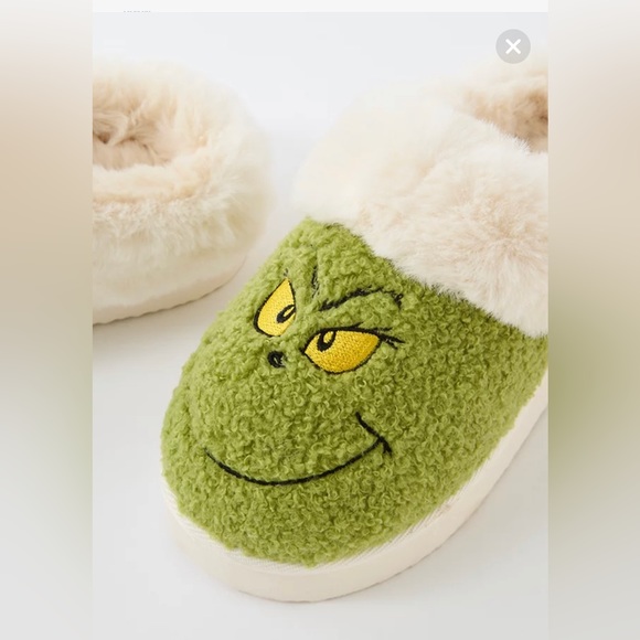 American Eagle Outfitters Shoes - American Eagle NWT Grinch Slipper Sold OUT